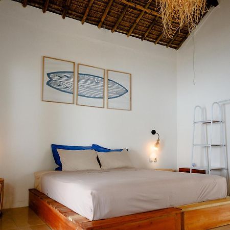 Surf Shack Grupuk Hotell Bumbang Exteriör bild