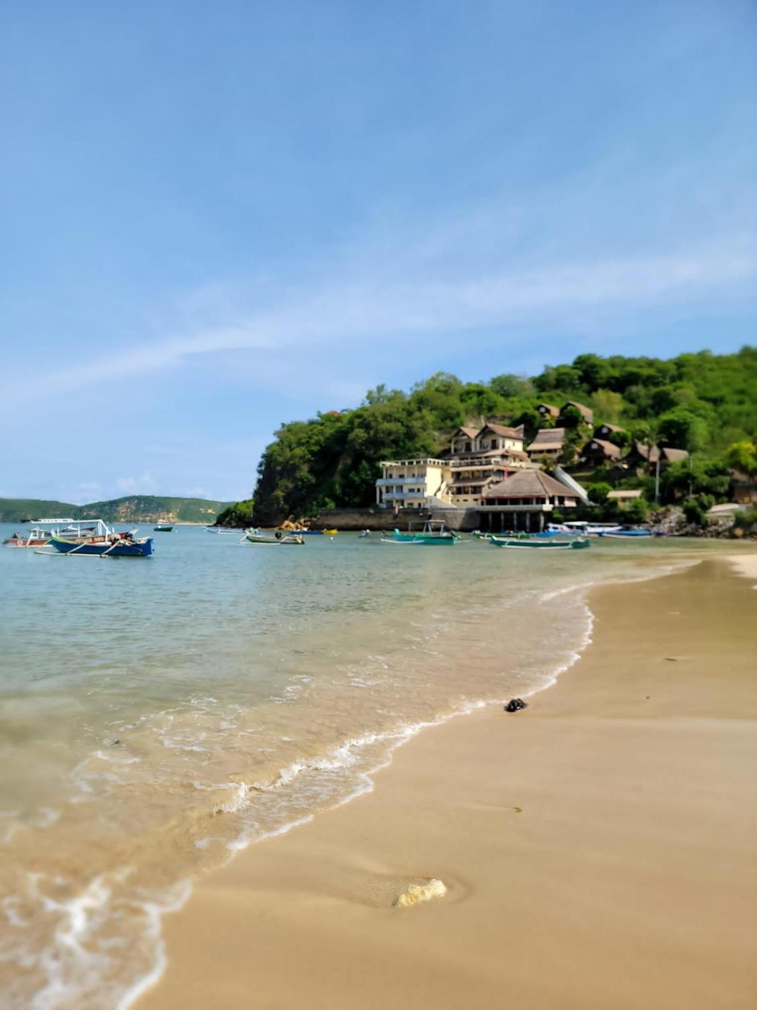 Surf Shack Grupuk Hotell Bumbang Exteriör bild