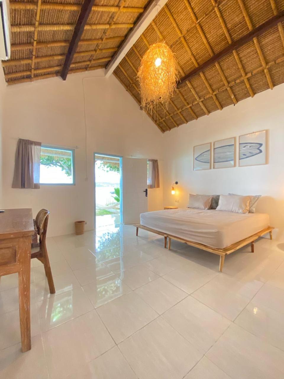 Surf Shack Grupuk Hotell Bumbang Exteriör bild