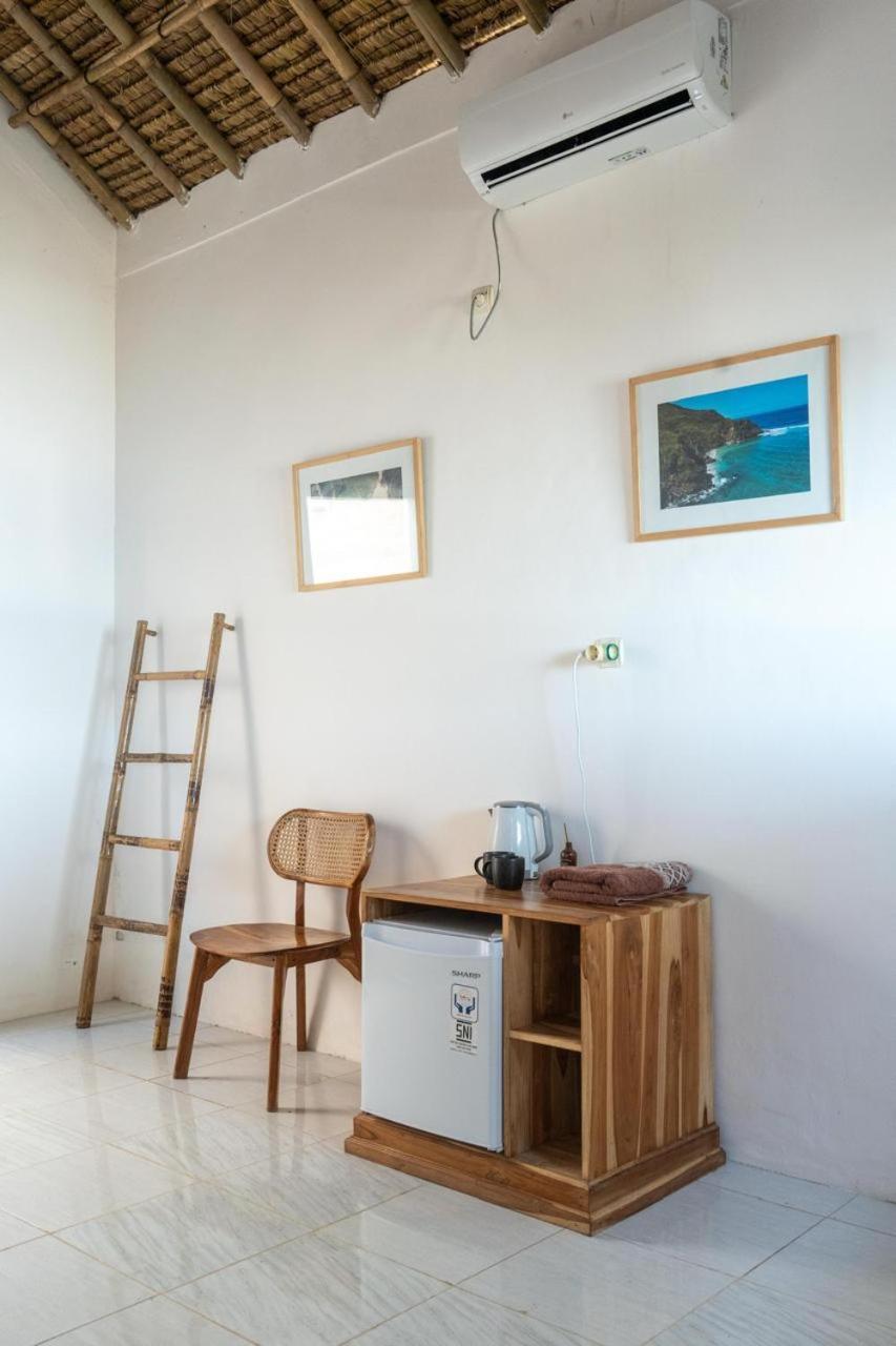 Surf Shack Grupuk Hotell Bumbang Exteriör bild